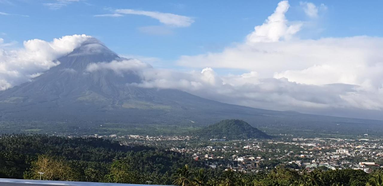 Arthur Private Resort Legazpi Eksteriør bilde